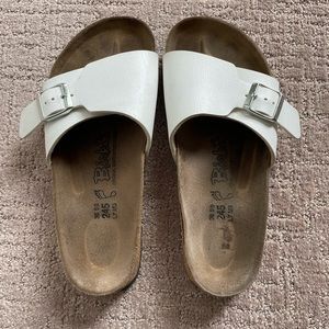 Birki’s Catalina slides size 38 = US Women’s size 7.5